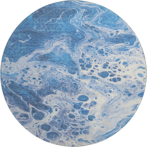 HomeRoots 8' Navy Blue and Ivory Abstract Round Rug - Washable, UV-Protected, Durable for High-Traffic Areas 697737