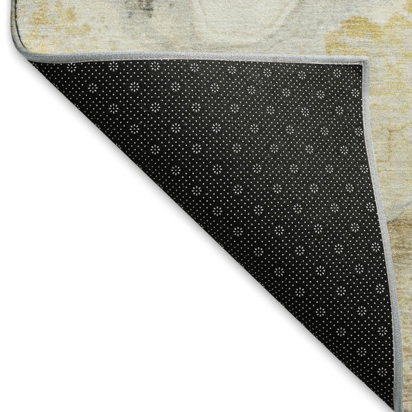HomeRoots 5' Gold Gray Ivory Abstract Area Rug - Washable, UV Protected, Stain-Resistant, Modern Design! 697856