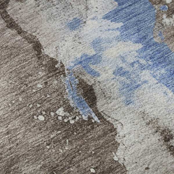 HomeRoots 8' Stylish Taupe Blue Ivory Abstract Round Rug - Washable, UV-Protected, Durable for High Traffic Areas 697959