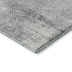 HomeRoots 8' Geometric Round Rug in Gray Silver & Ivory - Washable, UV Protected, Perfect for High Traffic Areas! 698001