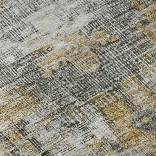 HomeRoots 8' Brown Gray & Silver Oriental Washable Round Rug - UV Protected, Durable, Easy-Care Elegance! 699379
