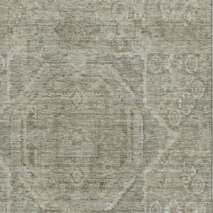 HomeRoots 5' X 8' Gray and Silver Oriental Area Rug – Washable, UV-Protected, Stain-Resistant & Non-Slip Design 699863