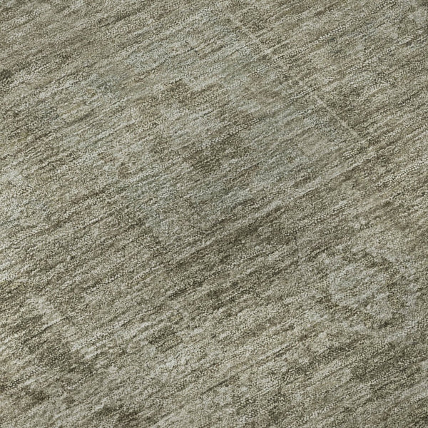 HomeRoots 8' Gray and Silver Oriental Round Washable Rug - UV Protected, Stain Resistant, Ideal for High Traffic Areas 699864