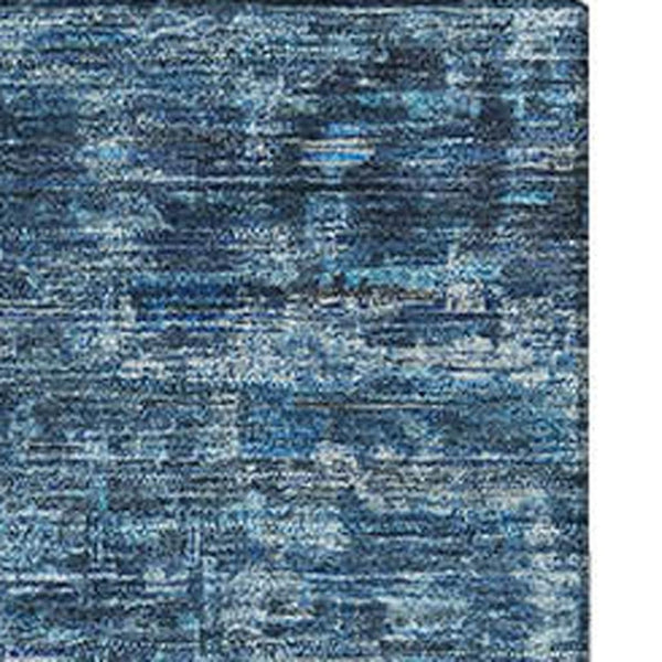 HomeRoots 5' Blue & Navy Oriental Washable Area Rug - Durable, Stain-Resistant, UV Protected for Any Space 699899