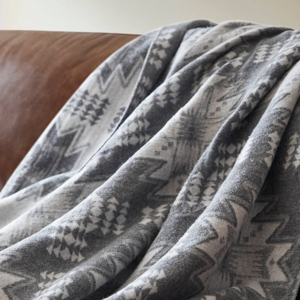 English Elm 1-piece King Jacquard Cotton Blend Blanket Aztec Woven Soft Breathable Bedroom Layer Grey B035P437489