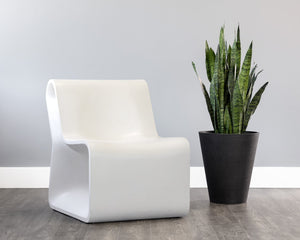 Sunpan ODYSSEY Lounge Chair - Sculptural White Seating for Modern Spaces, Ergonomic Comfort & Style 106445