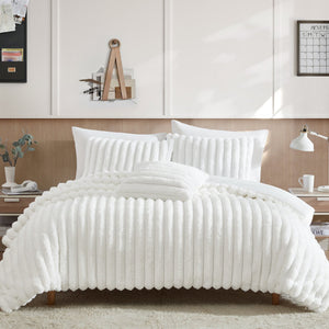 English Elm Everett Plush Channel Faux Fur Comforter Set Full/Queen with Micro Mink, Matching Shams & Pillowcare White B340P341815