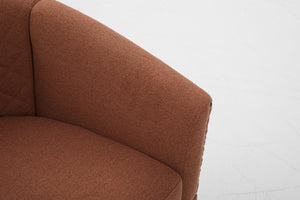 English Elm chair Quilted Diamond-Back Accent Chair with Nailhead Trim, Soft Tactile Upholstery & Solid Wood Legs Orange W3515P327004
