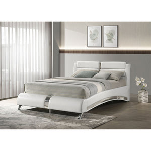 English Elm Caledonia White Sleigh Bed Upholstered in Premium Leatherette with Curved Headboard & Chrome Legs B062S00669