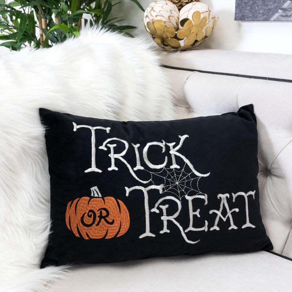 English Elm Trick Or Treat Halloween Lumbar Pillow – Plush Black Velvet Cushion With Charming Embroidery & Support B357P360661-GIGA