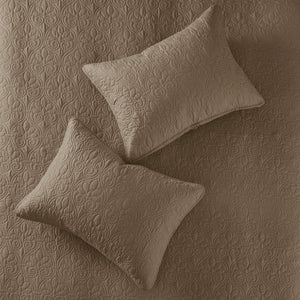 English Elm Reversible Quilt Set Full/Queen - Madison Park Quebec Cottage-Style Quilted Bedding, Antimicrobial Mocha 17.72 L x 15.35 W x 6.3 H B03597565