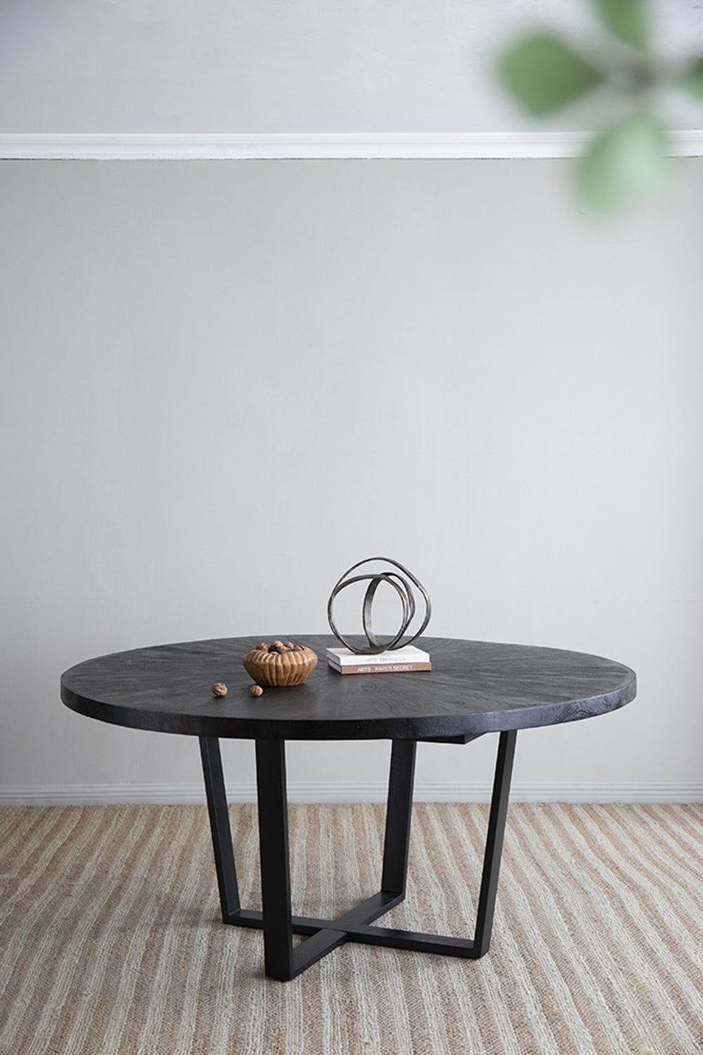 English Elm 63x63x31" Black Dining Table with Rounded Top & Overlapping Cross-Leg Frame, Seats 5 Stylishly W2078P293311