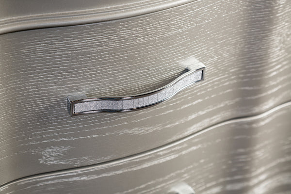 English Elm Silver Glam White Curved Chest 5-Drawer with Acrylic Crystal Handles, Turned Legs, Felt Lined Top B2741P372234