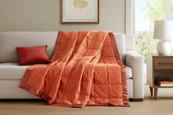 English Elm 1 Lightweight Down Alternative King Blanket with Satin Trim, Moisture-Resistant Microfiber, Quilted Comfort Orange 14.96 L x 7.87 W x 7.87 H B035P319519