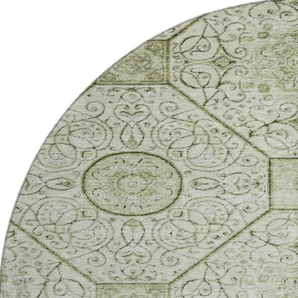 HomeRoots 8' Artichoke Green & Ivory Geometric Washable Round Rug - Durable, UV-Protected & Easy-Clean Design 700014