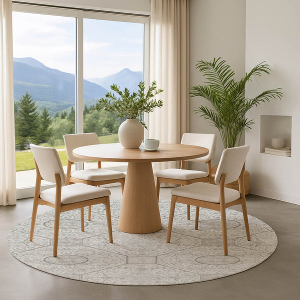 HomeRoots 8' Modern Silver and Gray Geometric Washable Round Rug - UV Protected, Durable, Easy Clean Design 700038
