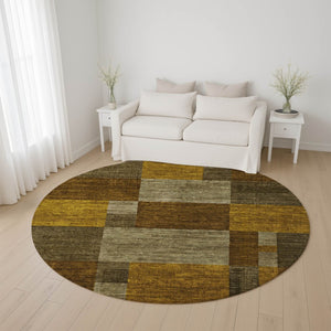 HomeRoots 8' Stylish Pewter Gold & Brown Geometric Round Rug - Washable, UV-Protected, Stain-Resistant Design 700056