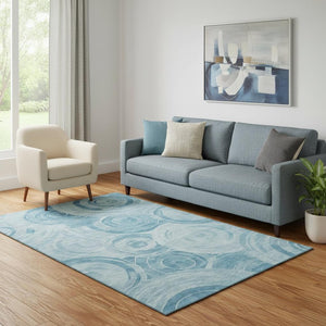 HomeRoots 5' Denim Blue & Sky Blue Geometric Washable Area Rug - Durable, UV Protected, Perfect for Homes! 700079