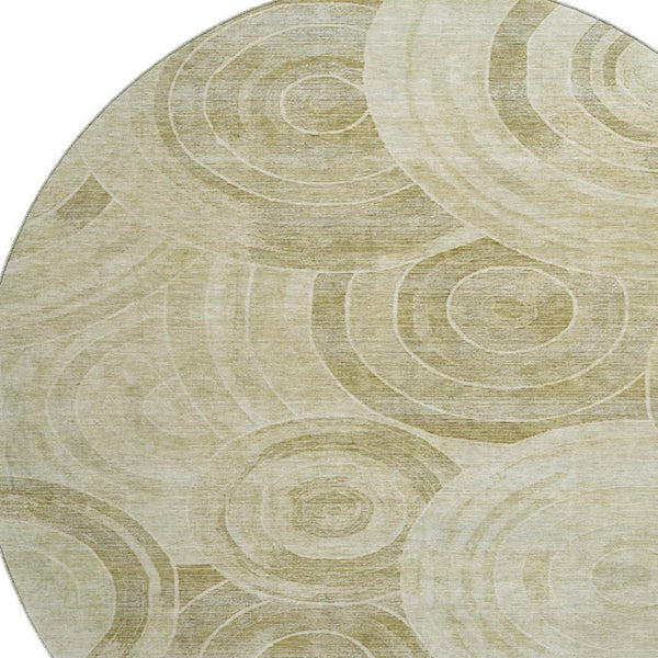 HomeRoots 8' Wheat and Beige Geometric Round Rug - Washable, UV Protected, Stylish & Durable for Busy Homes 700104