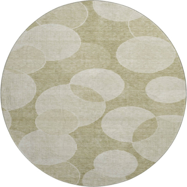 HomeRoots 8' Tan and Beige Geometric Washable Round Rug – Durable, UV-Protected, Perfect for High-Traffic Areas! 700172
