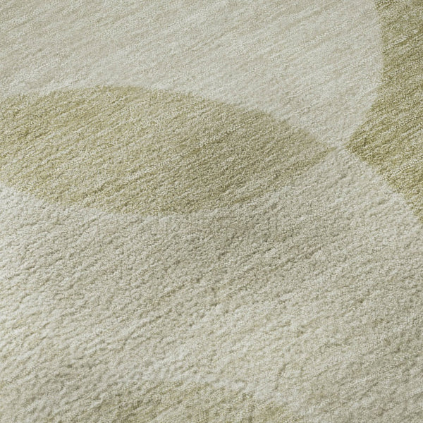 HomeRoots 8' Tan and Beige Geometric Washable Round Rug – Durable, UV-Protected, Perfect for High-Traffic Areas! 700172