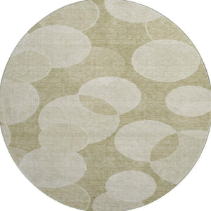 HomeRoots 8' Tan and Beige Geometric Washable Round Rug – Durable, UV-Protected, Perfect for High-Traffic Areas! 700172