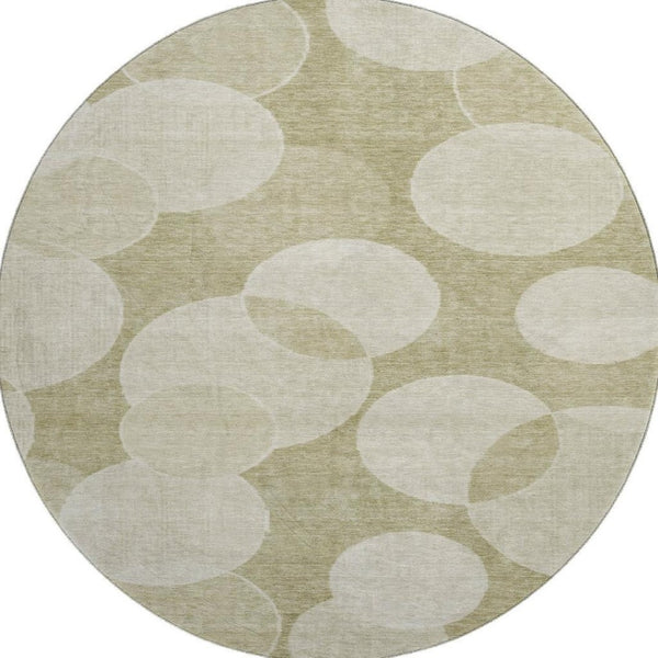 HomeRoots 8' Tan and Beige Geometric Washable Round Rug – Durable, UV-Protected, Perfect for High-Traffic Areas! 700172