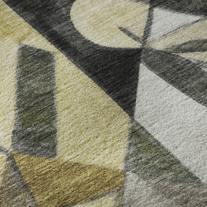 HomeRoots 8' Brown Black and Gray Abstract Washable Round Rug - UV-Protected, Durable, Easy-Clean Design! 700388