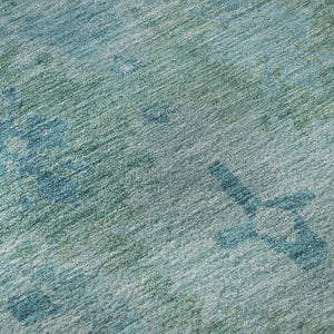 HomeRoots 8' Teal and Aqua Oriental Round Rug - Washable, UV-Protected, Durable & Stylish Home Décor Piece 700490