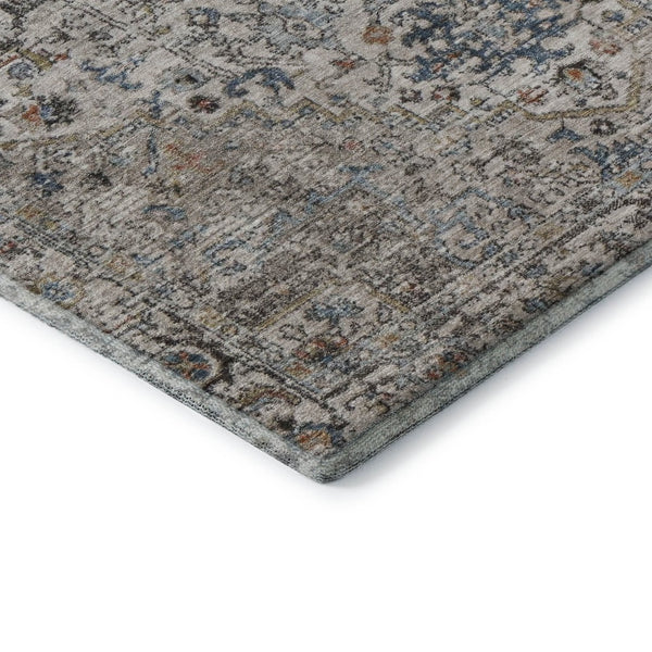 HomeRoots 8' Ivory and Blue Oriental Round Rug - Washable, UV-Protected, Soft, Stylish for Any Home Decor 700736