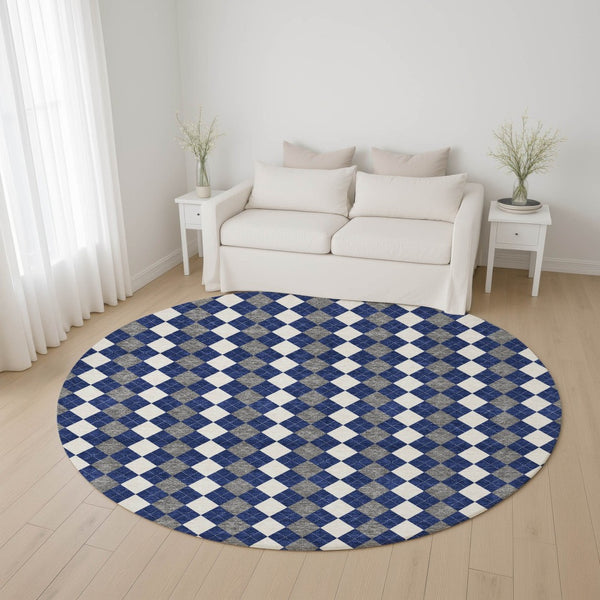 HomeRoots 8' Navy Blue, White & Gray Geometric Washable Round Rug with UV Protection - Durable & Stylish! 701692