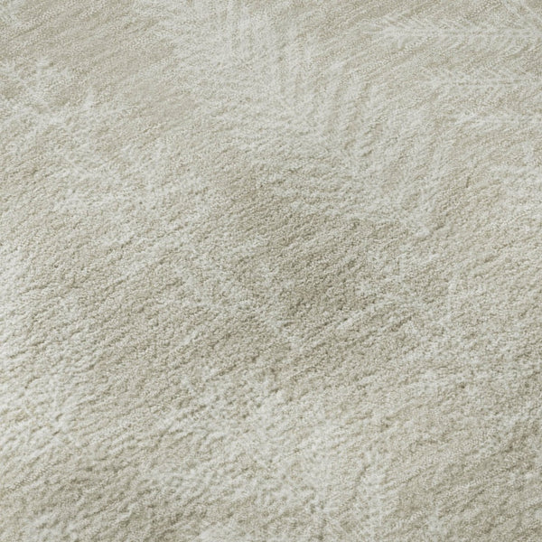 HomeRoots 8' Beige and Ivory Floral Washable Round Rug - Durable, UV-Protected, Pet-Friendly Home Decor Essential 701747