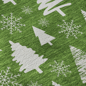 HomeRoots 8' Emerald and Ivory Round Rug - Abstract Geometric Design, Washable, UV Protected for High Traffic Areas 701825