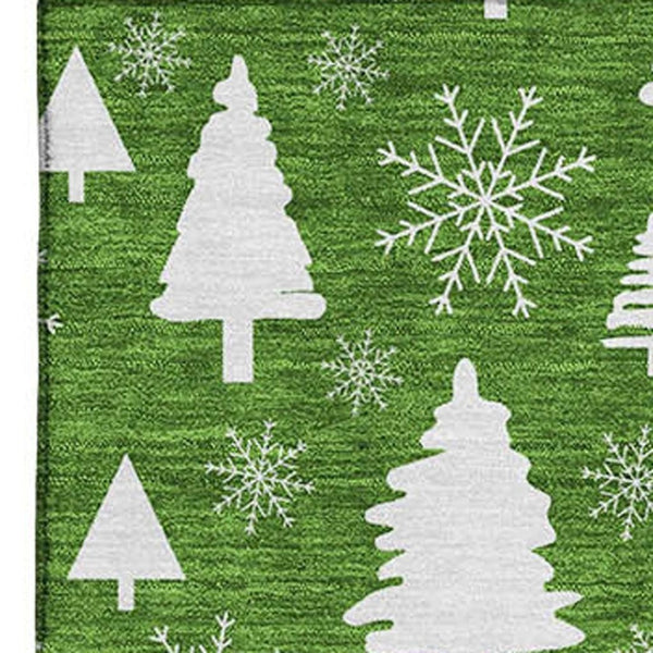 HomeRoots 8' X 10' Stylish Emerald & Ivory Abstract Geometric Area Rug – Washable, UV Protected, Non-Slip! 701826