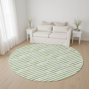HomeRoots 8' Green And Ivory Abstract Geometric Round Rug - Washable, Stain Resistant, UV Protected & Non-Slip 701927