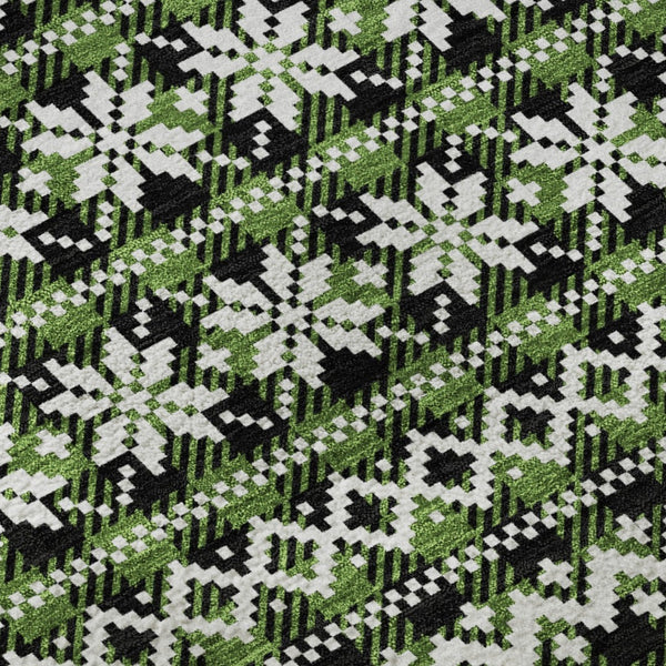 HomeRoots 8' Bold Abstract Geometric Round Rug in Green, Ivory & Black - Washable, UV-Protected & Durable! 701957