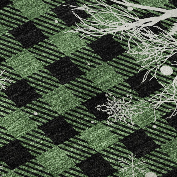 HomeRoots 8' Green Black And Ivory Gingham Washable Round Rug – Durable, UV-Protected, Easy Care for Any Space 702308