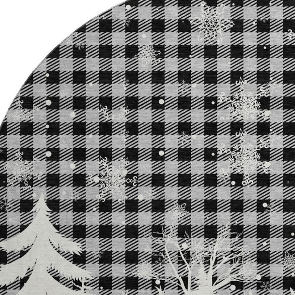 HomeRoots 8' Gray Black And Ivory Gingham Washable Round Rug - Durable, UV Protected, Easy-Care for Family Spaces 702320