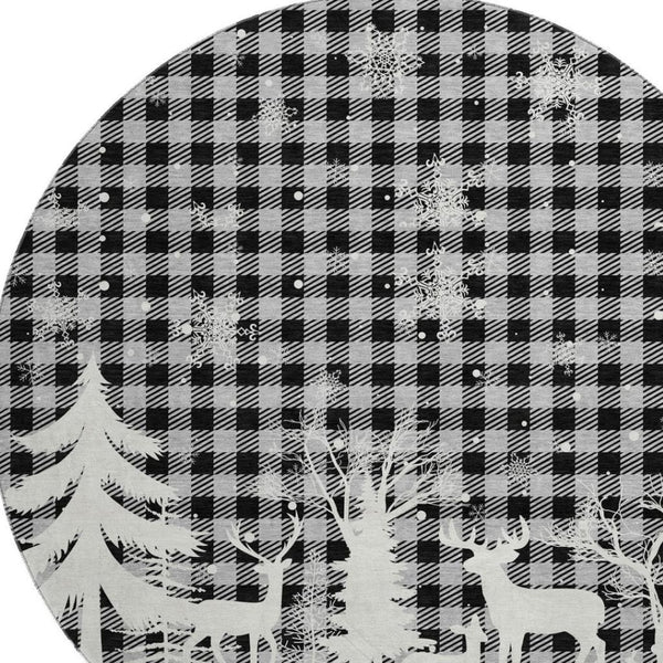HomeRoots 8' Gray Black And Ivory Gingham Washable Round Rug - Durable, UV Protected, Easy-Care for Family Spaces 702320