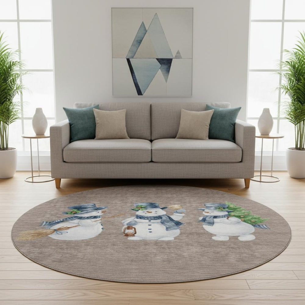HomeRoots 8' Taupe Blue and Green Geometric Washable Round Rug - Durable, Stylish, UV-Protected for High-Traffic Areas 702434
