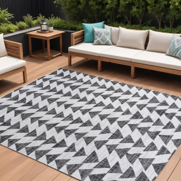 HomeRoots 8' X 10' Stylish Ivory and Black Geometric Rug - Durable Indoor Outdoor Decor for Any Space! 702567