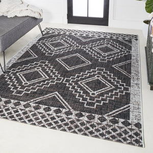 HomeRoots 5' Timeless Black and Ivory Moroccan Indoor/Outdoor Area Rug - Durable, Easy Care, Versatile Design 702574