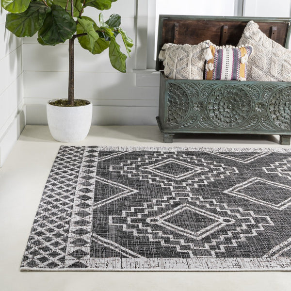 HomeRoots 5' Timeless Black and Ivory Moroccan Indoor/Outdoor Area Rug - Durable, Easy Care, Versatile Design 702574
