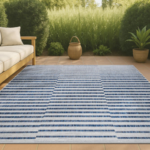 HomeRoots 5' Coastal Ivory and Blue Striped Rug - Durable Indoor/Outdoor Area Rug for Versatile Living Spaces 702600