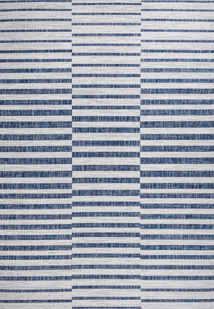 HomeRoots 5' Coastal Ivory and Blue Striped Rug - Durable Indoor/Outdoor Area Rug for Versatile Living Spaces 702600