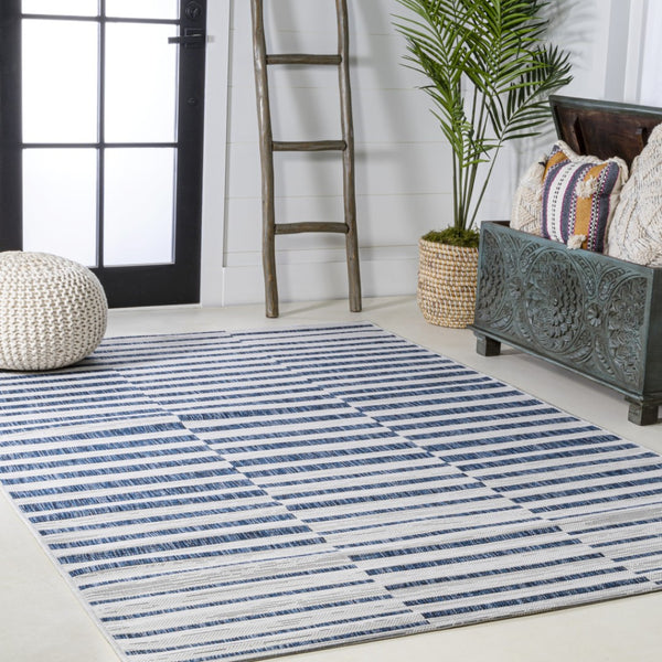 HomeRoots 5' Coastal Ivory and Blue Striped Rug - Durable Indoor/Outdoor Area Rug for Versatile Living Spaces 702600