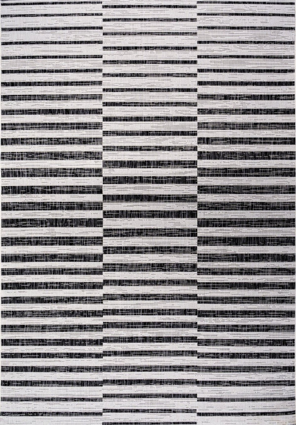 HomeRoots 5' Stylish Ivory and Black Striped Area Rug - Durable Indoor/Outdoor Design for All Spaces 702608