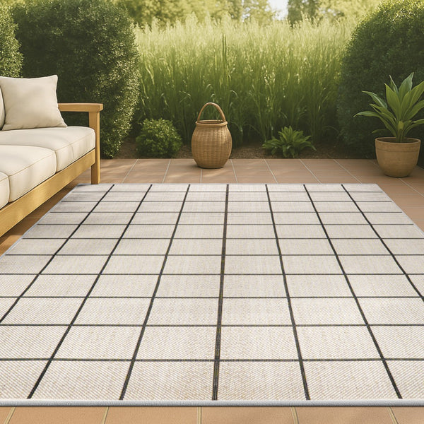 HomeRoots 5' Classic Cream and Dark Gray Plaid Indoor Outdoor Area Rug - Stylish, Durable, Perfect for Any Space 702631