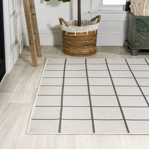 HomeRoots 5' Classic Cream and Dark Gray Plaid Indoor Outdoor Area Rug - Stylish, Durable, Perfect for Any Space 702631