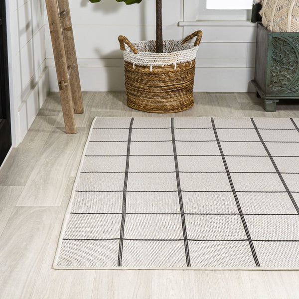 HomeRoots 5' Classic Cream and Dark Gray Plaid Indoor Outdoor Area Rug - Stylish, Durable, Perfect for Any Space 702631